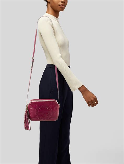 gucci mini soho what fits inside